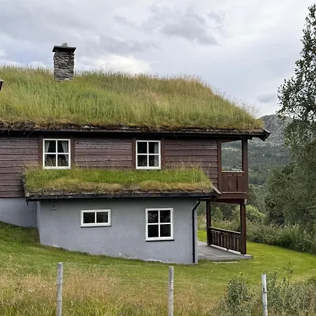 Hovringen Lodge *