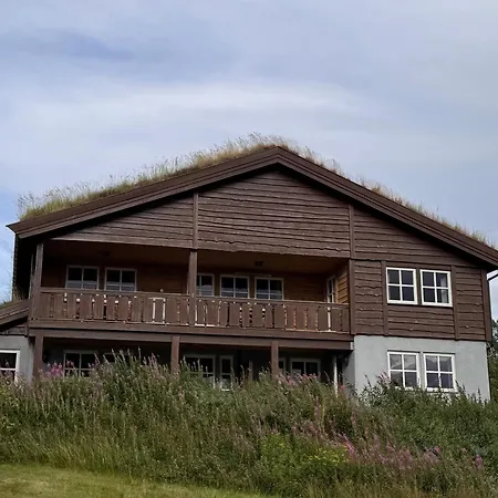 Hovringen Lodge *